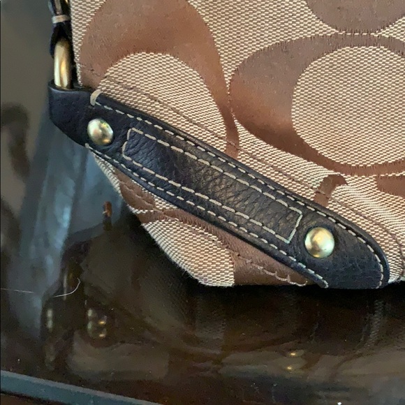 Coach - Picture 7 of 8